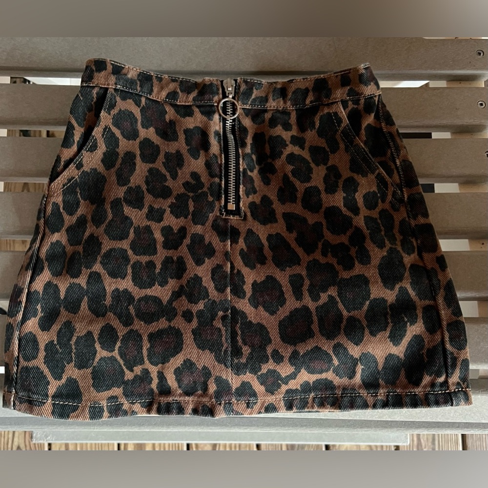 Hayden Girls leopard mini skirt, size youth small, 100% cotton